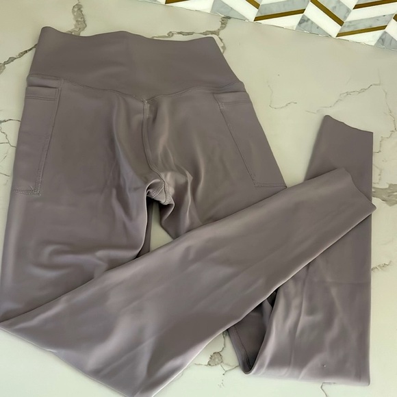 Victoria Secret PINK RELAY LEGGINGS Regular size Small Violet Ashes Lavender - Picture 7 of 12